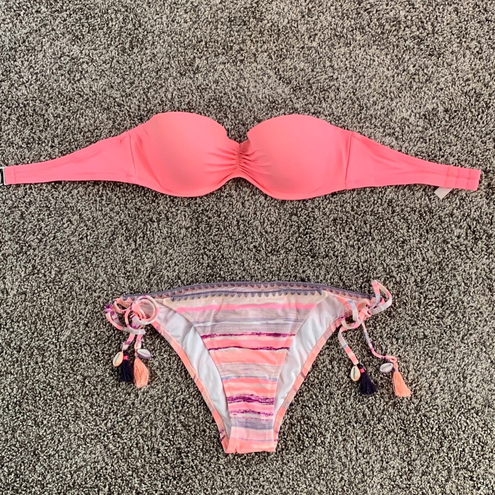 Victoria’s Secret swim